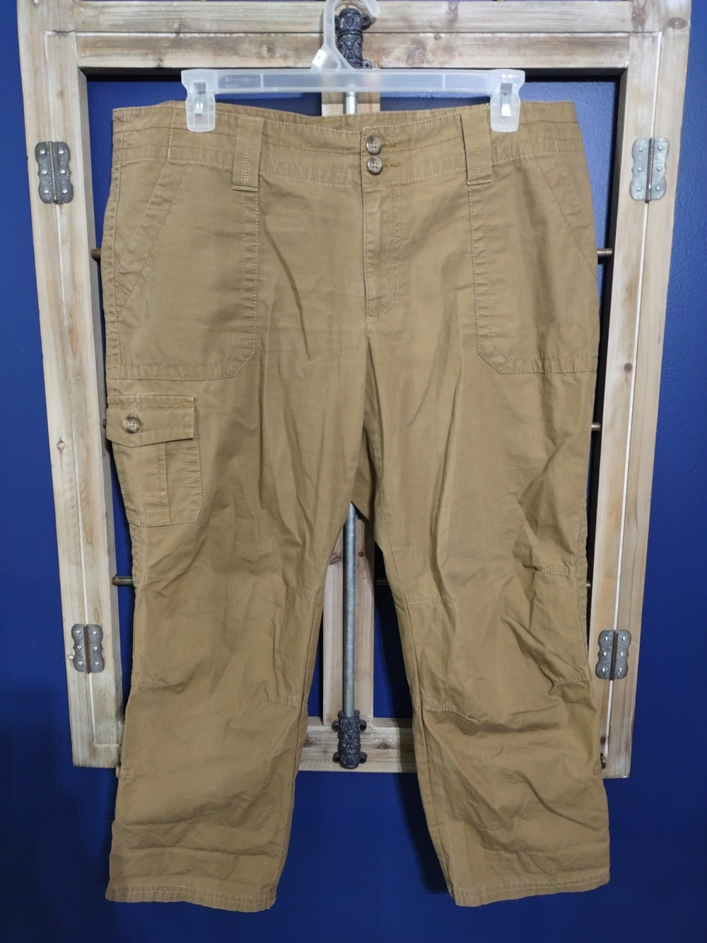 Eddie Bauer Khaki Utility Cargo Capris size 18